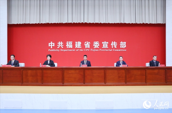 黄昱出席“稳经济 促发展”系列主题新闻发布会